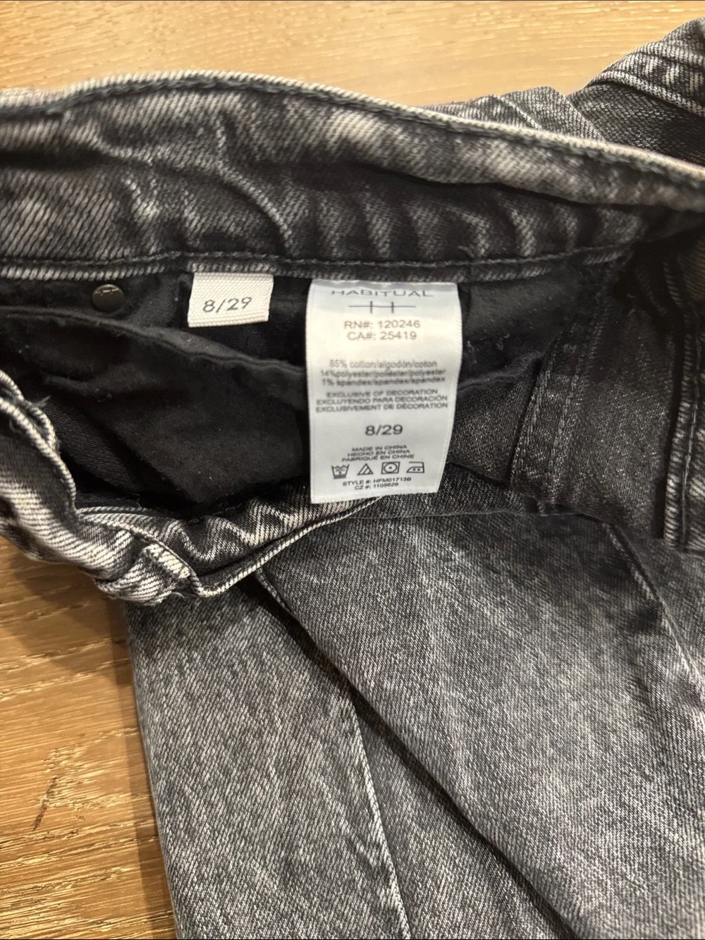 Habitual Gray Acid Wash Wide Leg Jeans Size 8/29 Trendy Relaxed Denim - Picture 4 of 5